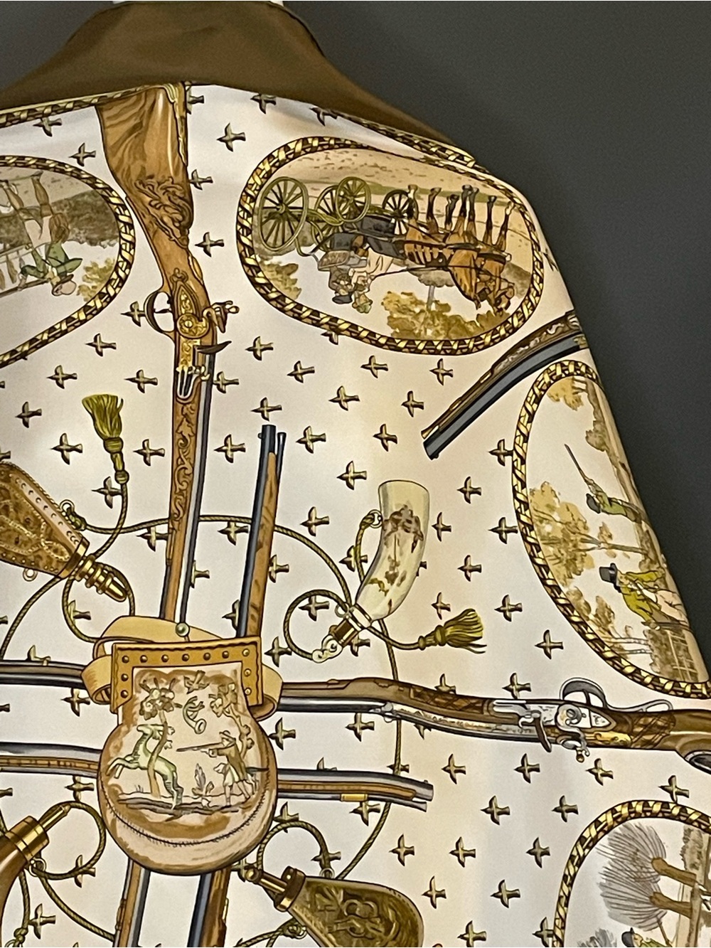 Hermes Silk Scarf 90 35  La Chasse a Tir Desgned by Ledoux Excellent Condition - Picture 5 of 10
